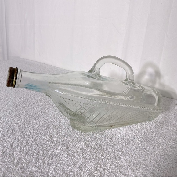 Vintage Unique Clear Glass Ship Decanter Bottle W Lid - Picture 2 of 16